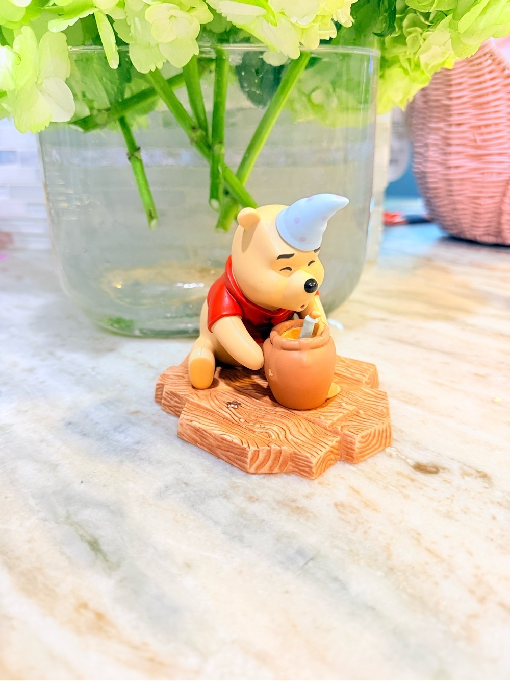 Walt Disney Winnie the Pooh Birthday Figurine Statue Pooh & Friends
